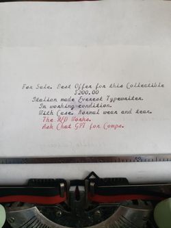 Vintage Typewriter EVEREST