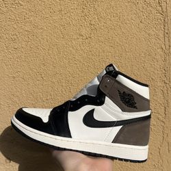 Nike Jordan 1 Mocha
