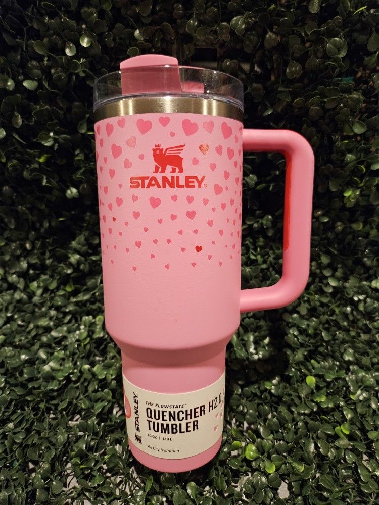 Stanley 40 oz Stainless Steel H2.0 Flowstate
Quencher Tumbler Sweet Hearts