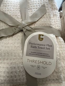 Performance Plus Bath Towel Set