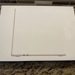 MacBook Air 15inch M4 - Sealed Brand New 