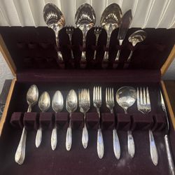 New England Silver Plate And Nobility Plate Silverware 