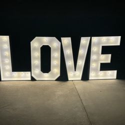Marquee Letter And Numbers With Lights