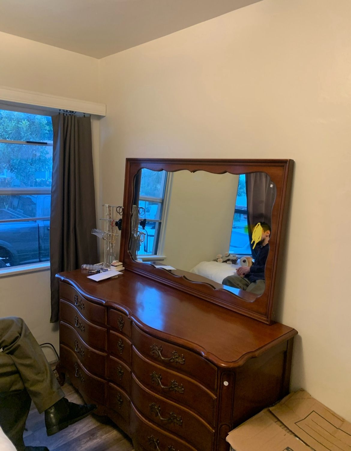 Dresser