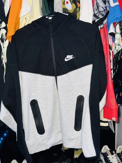 Nike Tech Set