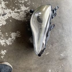 Toyota Scion 2015 Left Headlight 