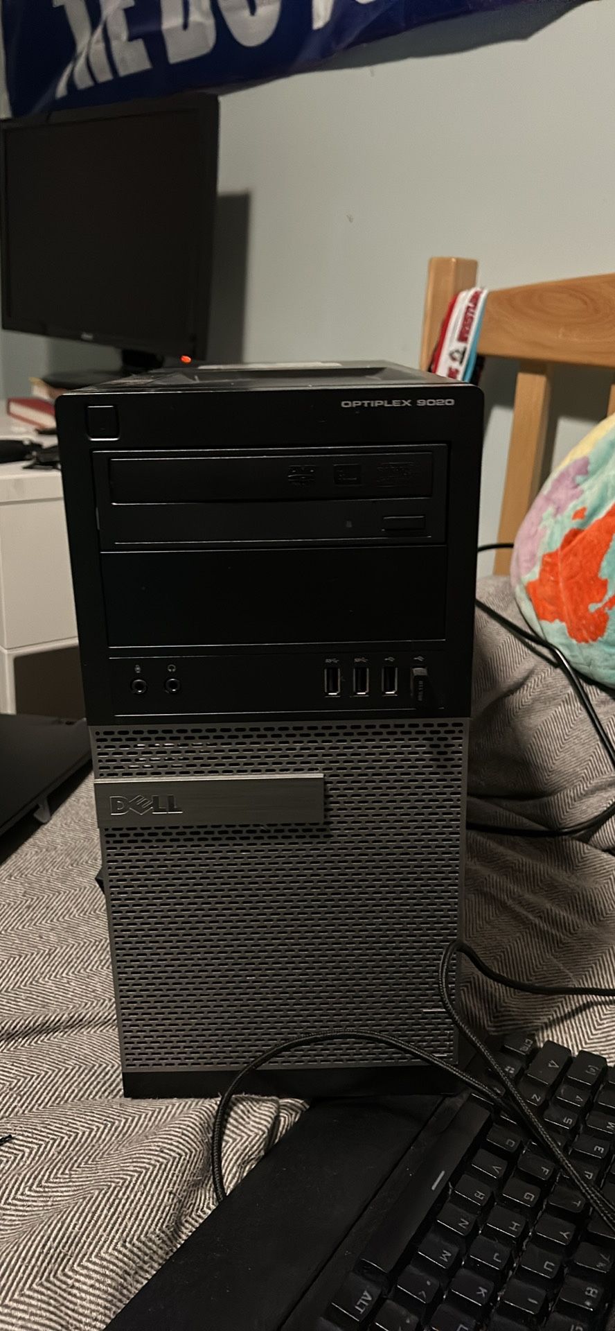 Pc With Keying Mouse 