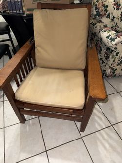 Silla de madera