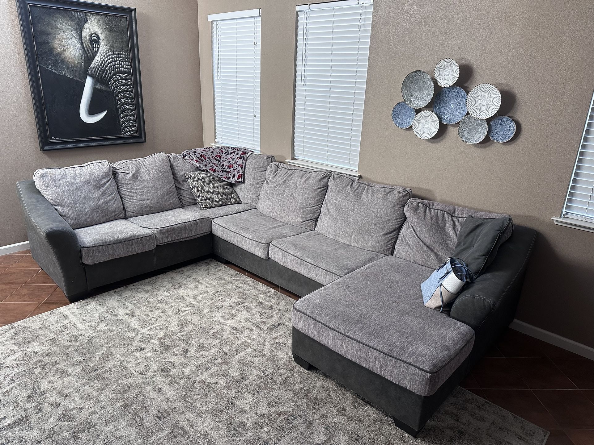 3pc Sectional Couch