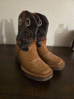 Boys boots