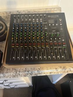Mackie Onyx12 12-Channel Analog Mixer w/ USB, Bluetooth & SD Recording OBO