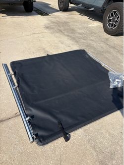 Roll up tonneau cover for Jeep gladiator