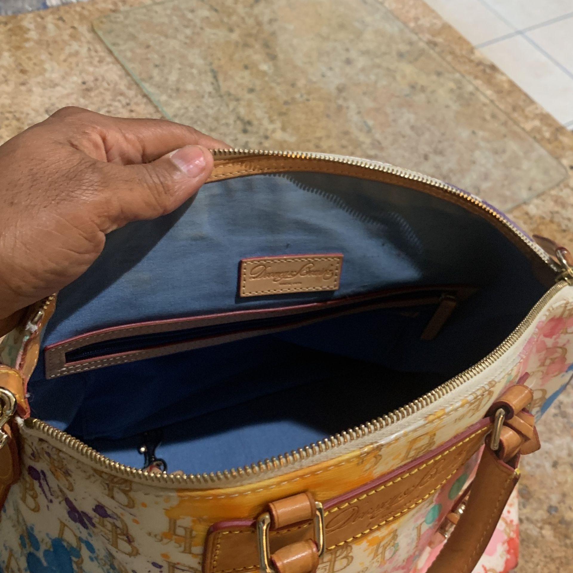 Dooney Bourke Purse for Sale in Lake Worth, FL - OfferUp