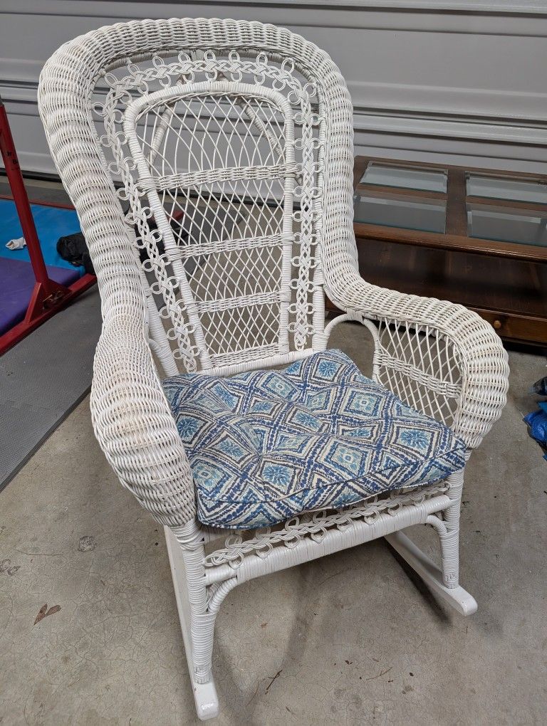 4 Piece Wicker Furniture Set