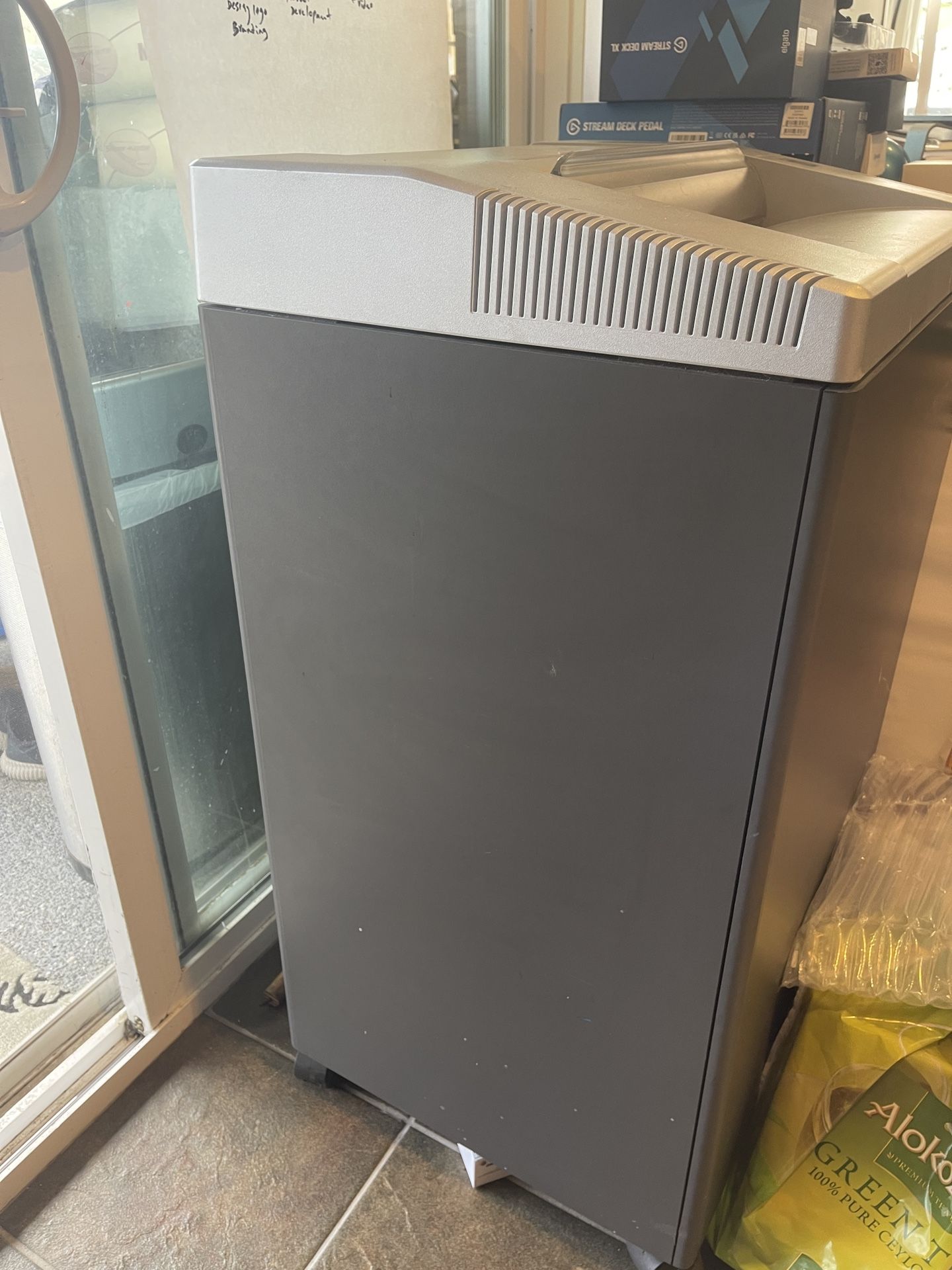 Commercial Shredder - GBC SHREDMASTER 5550X CROSS CUT OFFICE SHREDD