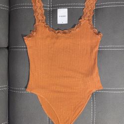 New Forever 21 Bodysuit Large Knit Stretchy Cheeky Auburn Lace Straps.  