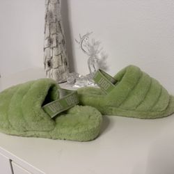 UGG slippers Size 11