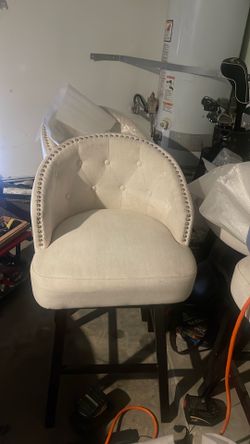 4 bar stools