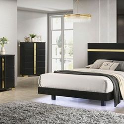 Brand New Black & Gold 4pc Queen Bedroom Set (Available In Eastern King)