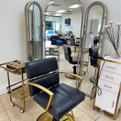 Salón Mirror, Chair , Gabinet , Stand 