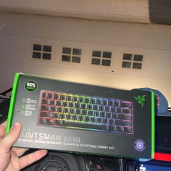 BRAND NEW RAZER HUNTSMAN MINI