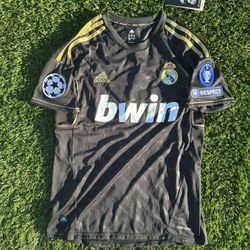 2011 REAL MADRID AWAY JERSEY! (SMALL)