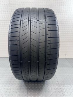 One LikeNew tire 315/30/21 Pirelli #1450
