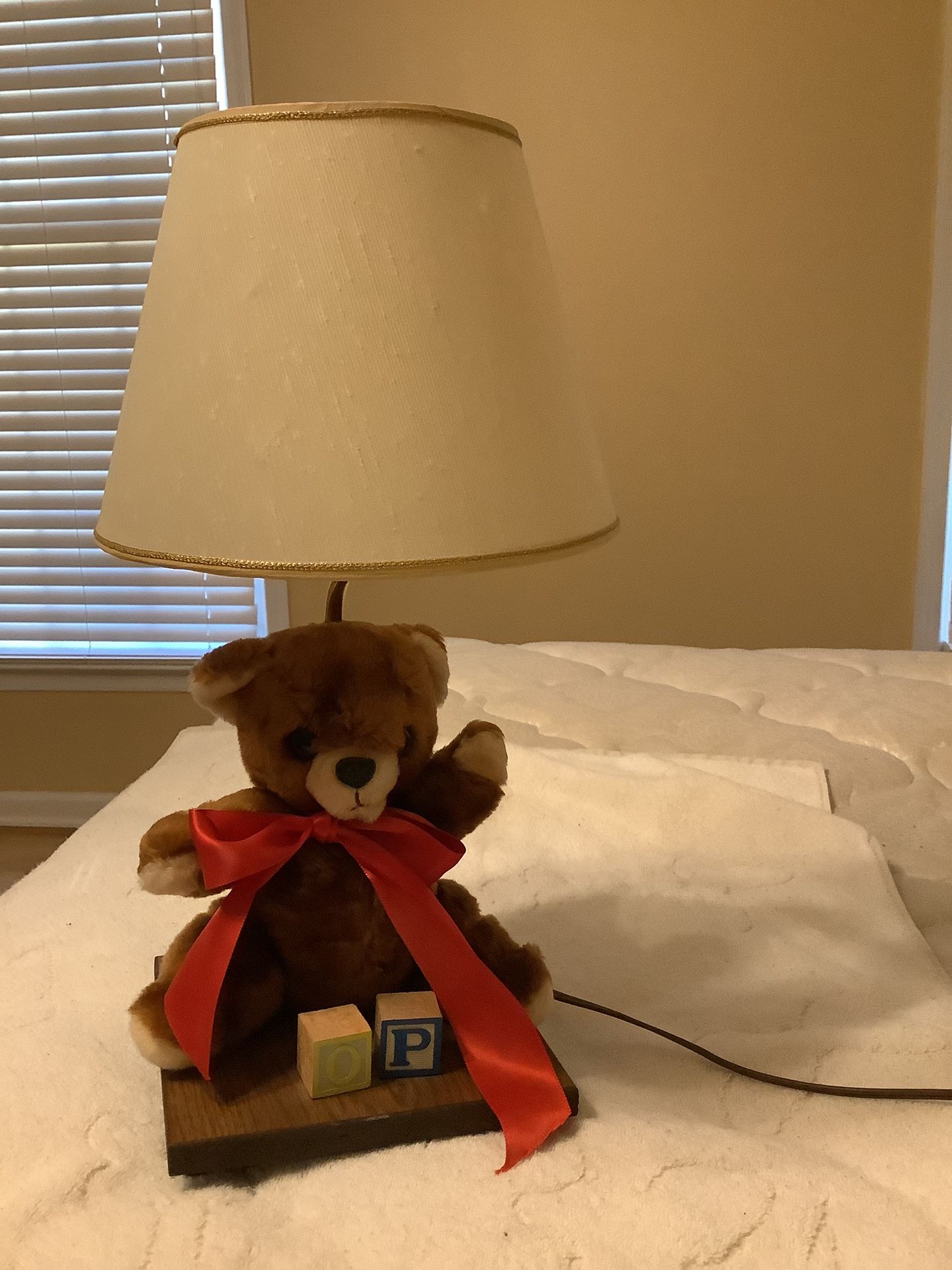 Vintage Stuff Bear Lamp With Wood Blocks And Shade Stored In Plastic Bag So Like New