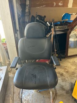 Barber chair