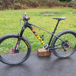 Trek Mountain Bike 