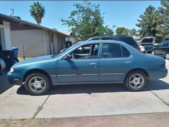 97 Altima 200k Miles COLD AIR CONDITIONING CLEAN TITLE A TO B CAR