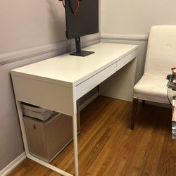 IKEA Micke Desk - White