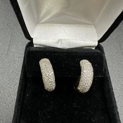 14k Gold diamond hoop earrings!