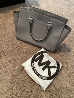 Michael kors structured Handbag. Grey.