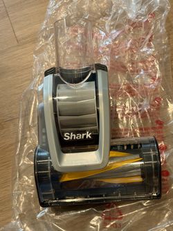 NEW Shark Self-Cleaning Pet Power Brush Vacuum Attachment