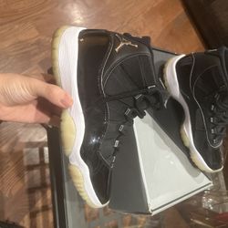 Air Jordan 11 Retro Black Multi-Color Size 8