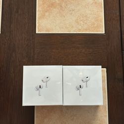 Wireless earbuds (AirPods style)