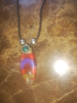 GET AESTHETIC NECKLACE NOW ASAP!!!