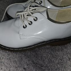 Womens 7.5 White Oxford Shoes