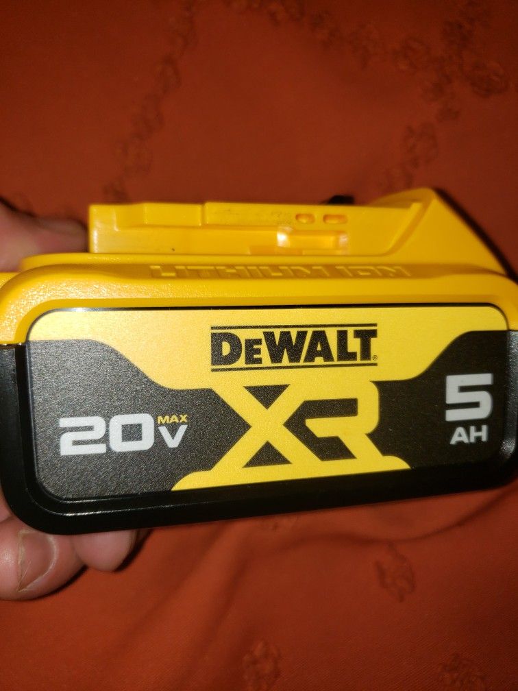 Dewalt Batería 5AH XR Nuevecita Grande