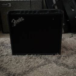 Fender Mustang LT25 25w