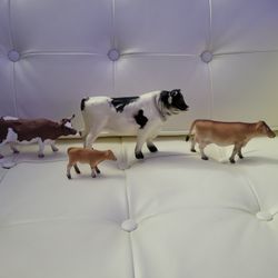MOJO Toy Cow Collection 