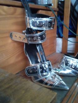 Silver 6 in heels