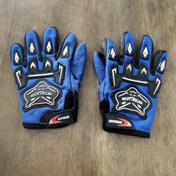 Boys Baseball Gloves $3