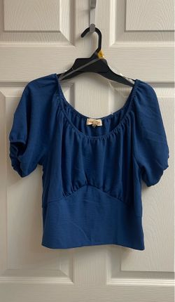 Brand new cobalt blue on-off shoulder top size L Juniors