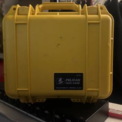 Pelican 1200 Hard Case – Waterproof / Protective Case