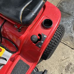 TROY-BILT LAWNMOWER 42”