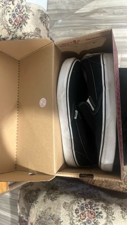 Slip on black vans SIZ 9.0