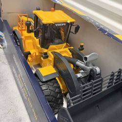Bruder Volvo Wheel Loader 1:16 – Construction Vehicle