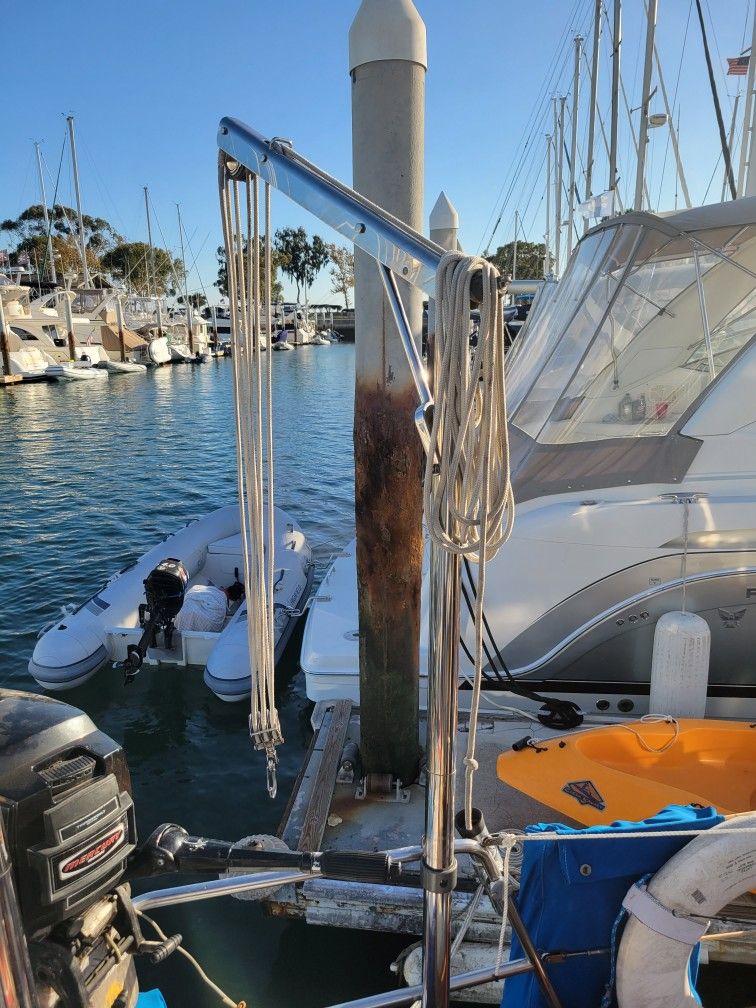 Lifting Davit for Dinghy or Outboard Motor